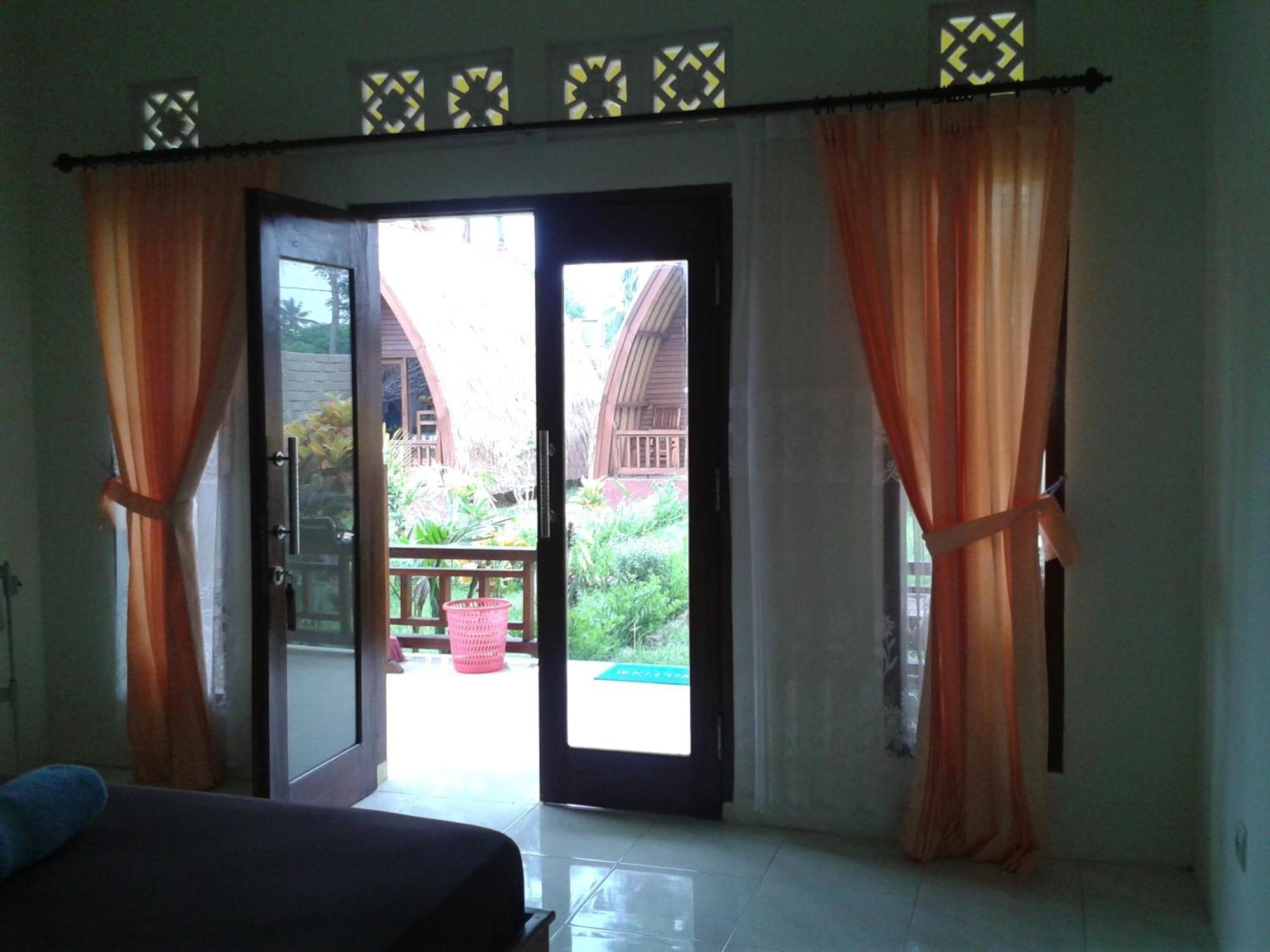 Bias Bungalows غيلي آير الغرفة الصورة